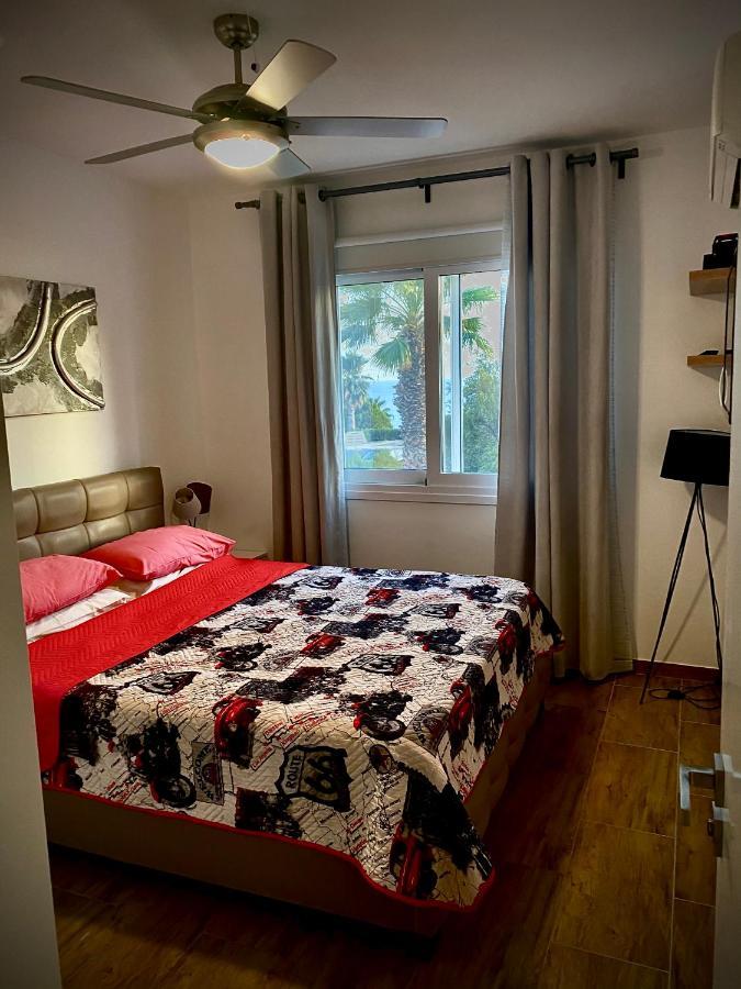 Coral Bay Modern Renovated Apartment By The Sea Paphos Kültér fotó