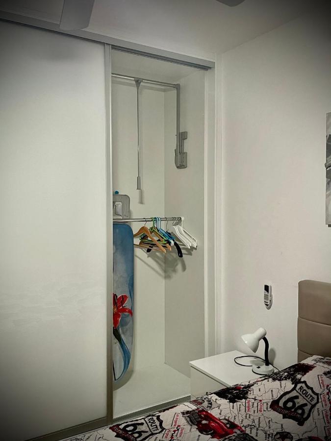 Coral Bay Modern Renovated Apartment By The Sea Paphos Kültér fotó