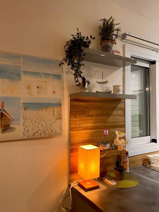 Coral Bay Modern Renovated Apartment By The Sea Paphos Kültér fotó
